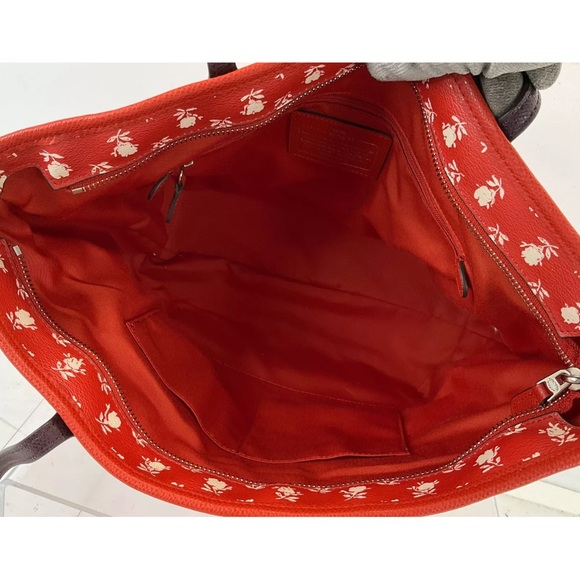 Coach Red & White Floral Tote Shoulder Bag - Picture 3 of 8